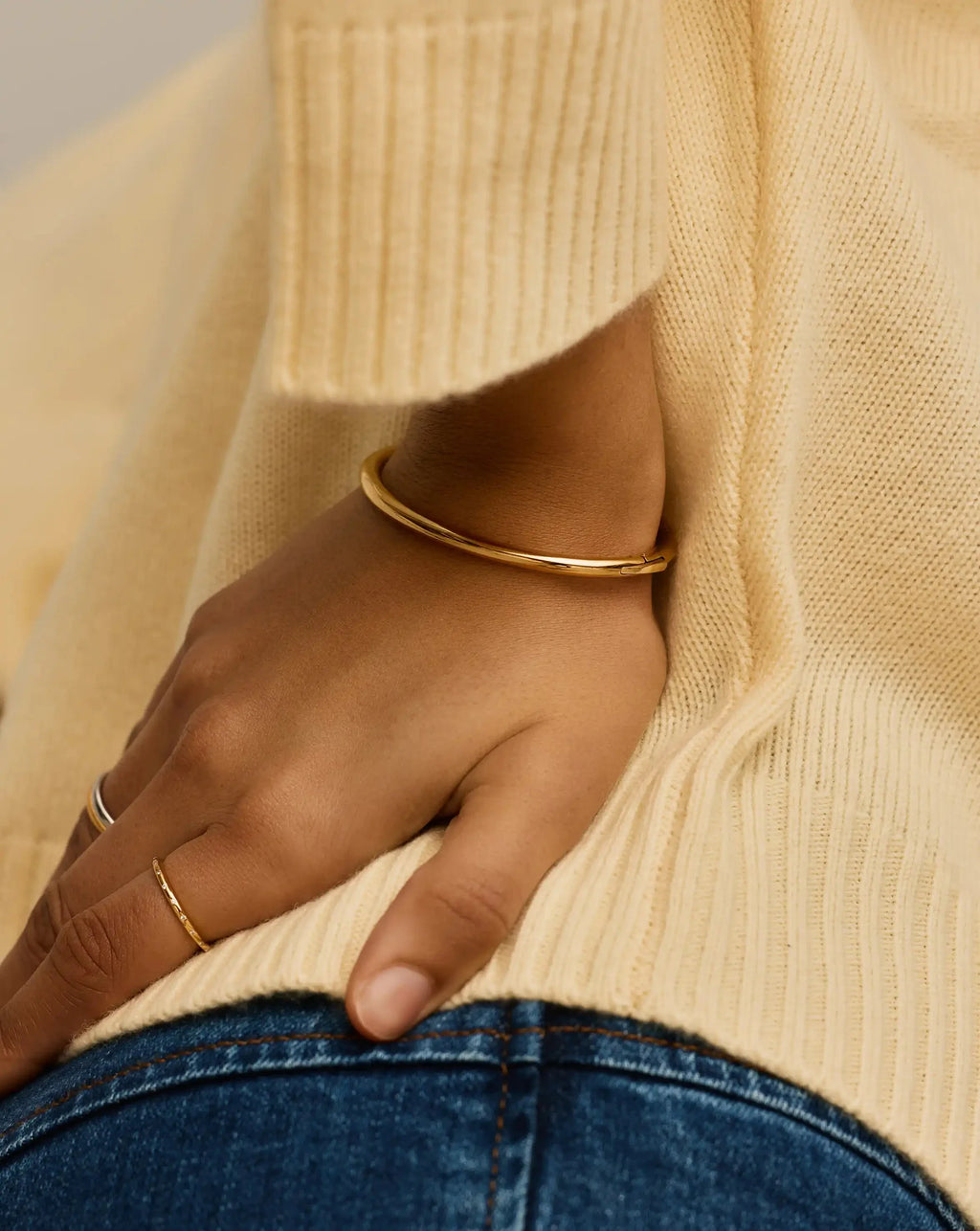 Classic Round Hinged Bangle | 18ct Gold Plated