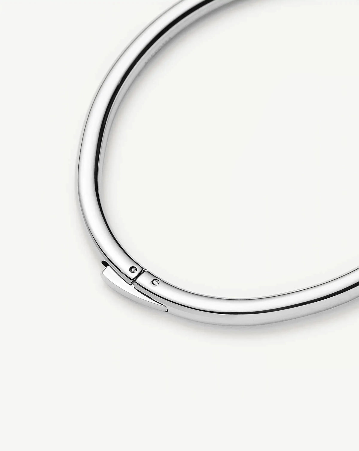 Classic Round Hinged Bangle | Platinum Plated