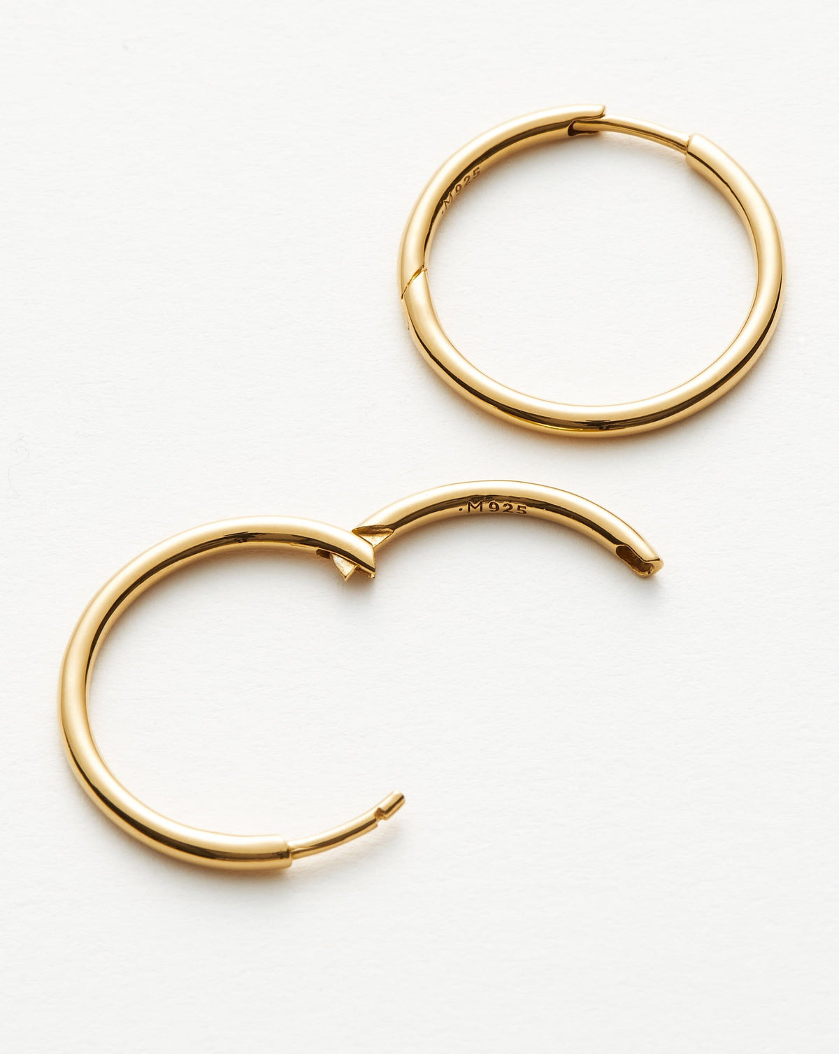 Classic Small Hoop Earrings | 18ct Gold Plated