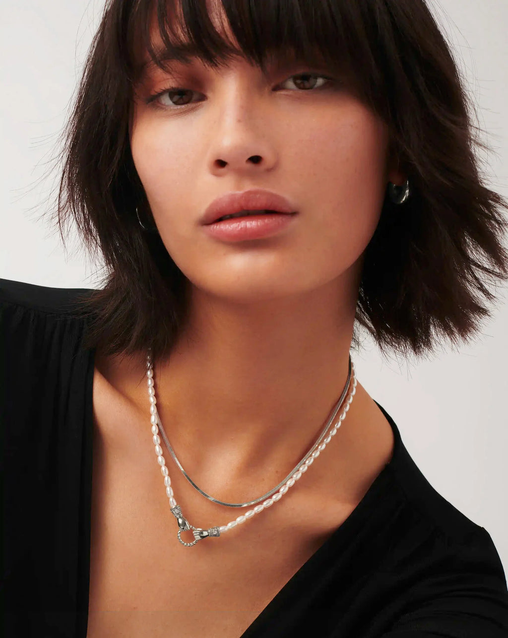Harris Reed In Good Hands Pearl Necklace | Silver Plated/Pearl & Black Onyx