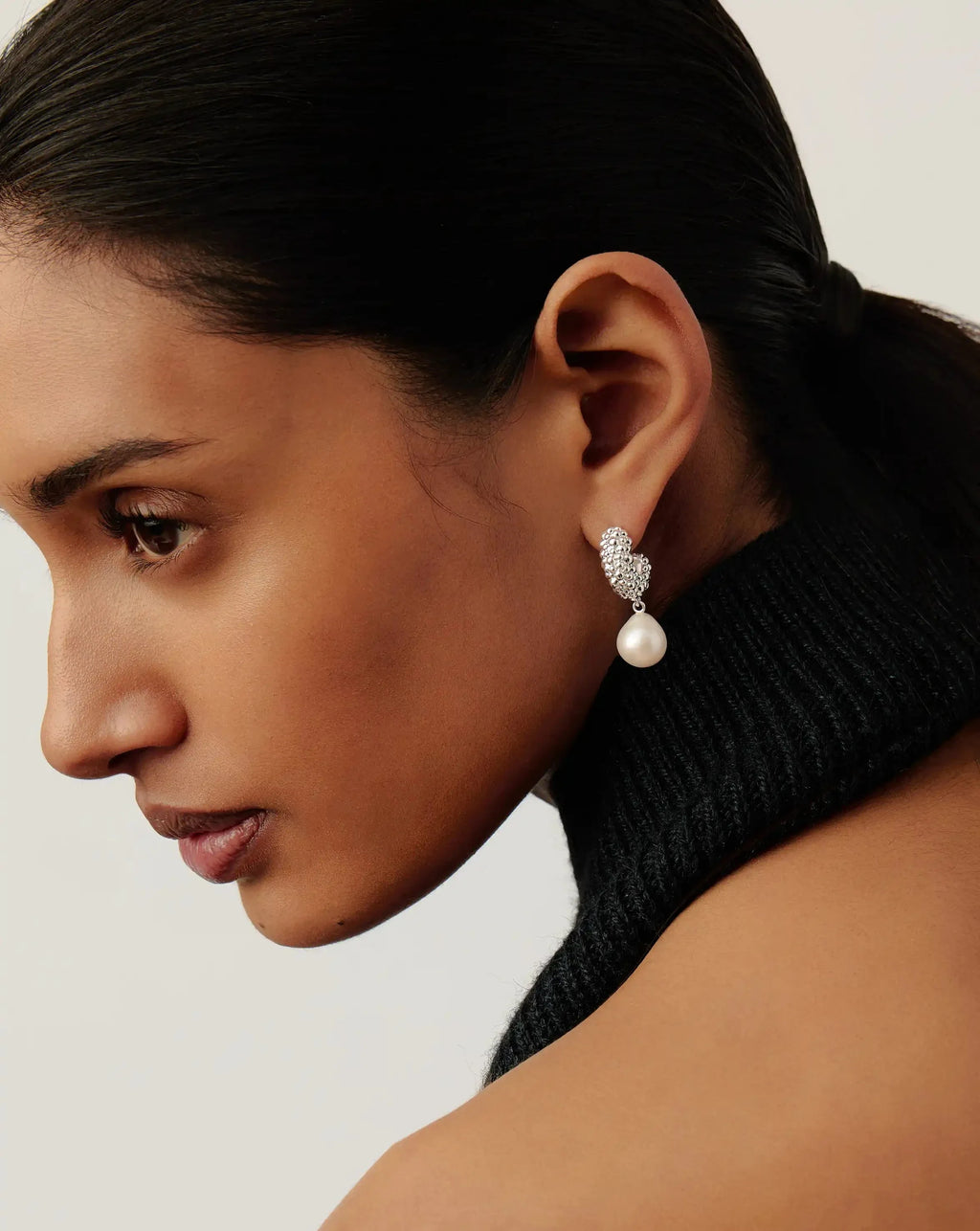 Pearl Baya Charm Hoop Earrings | Silver Plated/Pearl