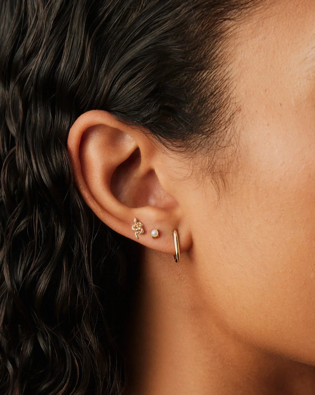 Solid Gold Pearl Stud Earrings | 9ct Solid Yellow Gold/Pearl